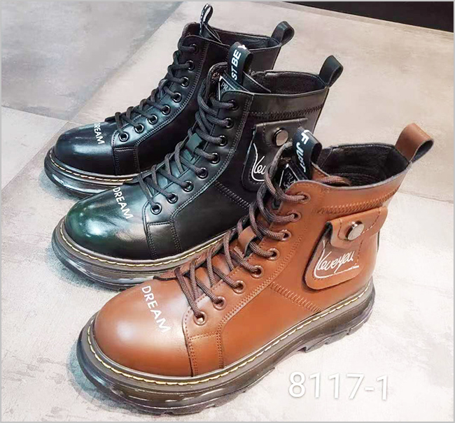 马丁靴